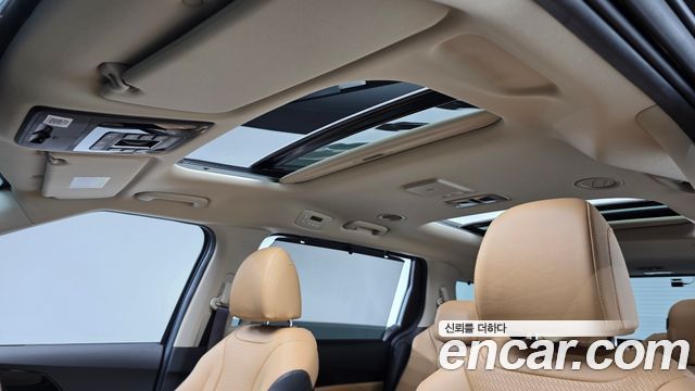 Kia Canival 2021 — photo 31