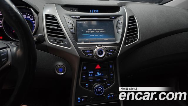 Hyundai AVANTE 2014 — photo 14
