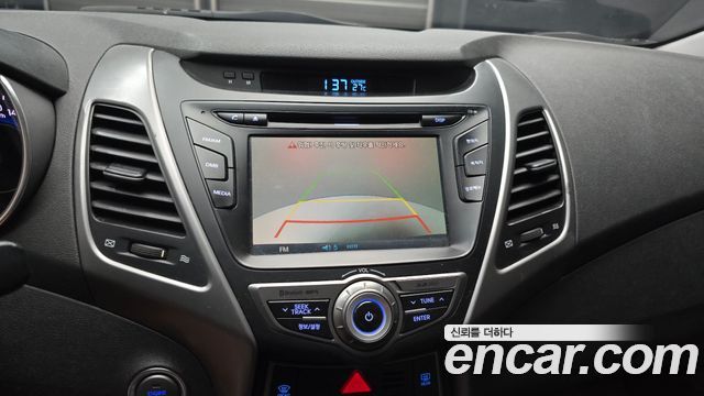 Hyundai AVANTE 2014 — photo 15