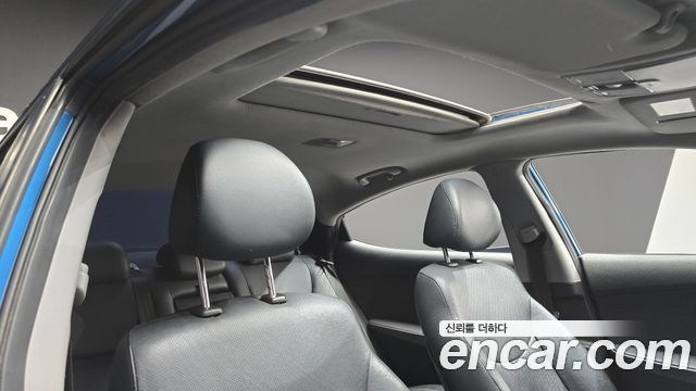Hyundai AVANTE 2014 — photo 19