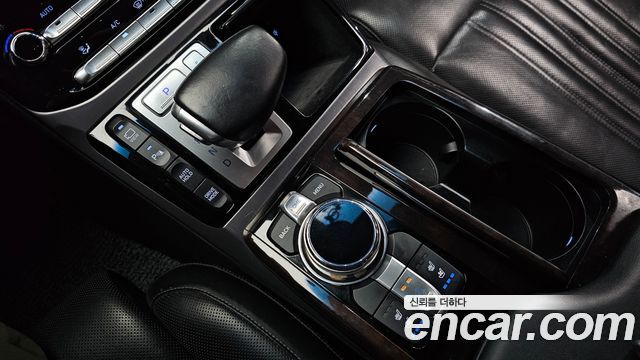 Genesis EQ900 2017 — photo 12
