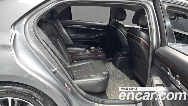 Genesis EQ900 2017 — photo 17