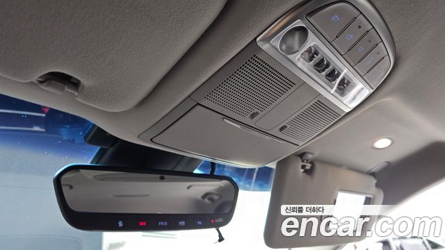 Genesis EQ900 2017 — photo 25