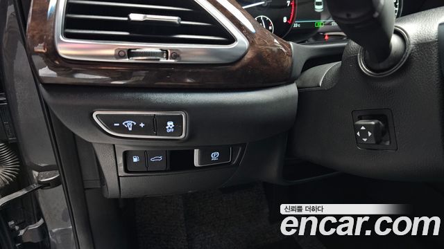 Genesis EQ900 2017 — photo 32