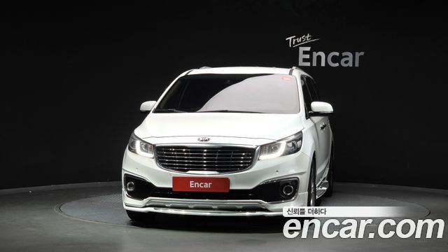Kia Canival 2018 — photo 3