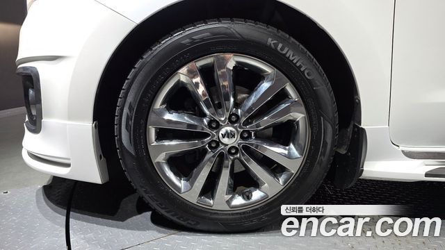 Kia Canival 2018 — photo 5