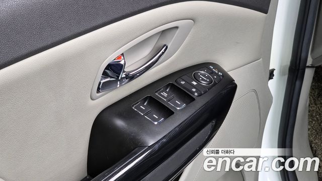 Kia Canival 2018 — photo 16