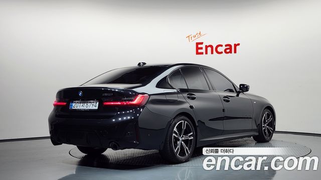 BMW 3-Series 2025 — photo 2
