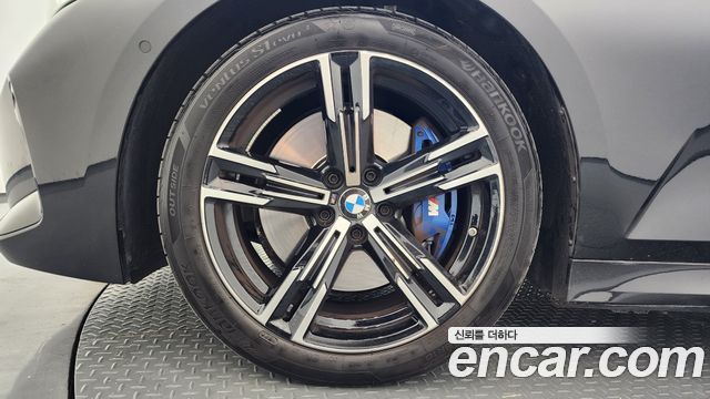 BMW 3-Series 2025 — photo 5