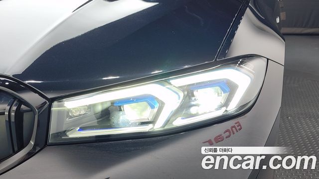 BMW 3-Series 2025 — photo 8