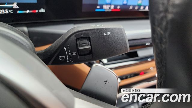 BMW 3-Series 2025 — photo 27