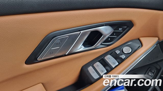 BMW 3-Series 2025 — photo 29