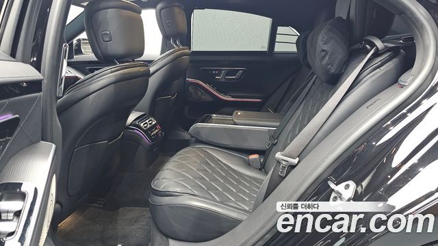 Mercedes-Benz S-Class 2022 — photo 17
