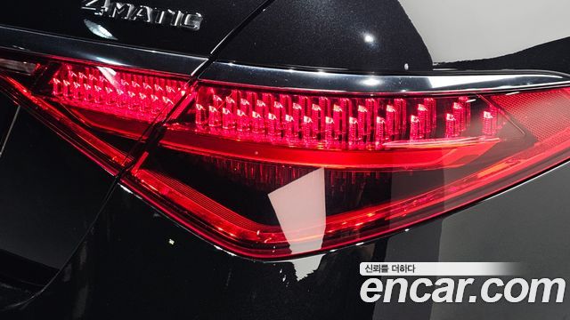Mercedes-Benz S-Class 2022 — photo 9