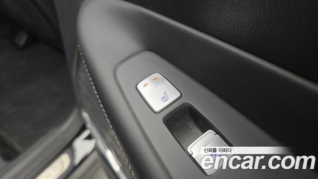 Hyundai Santafe 2023 — photo 18