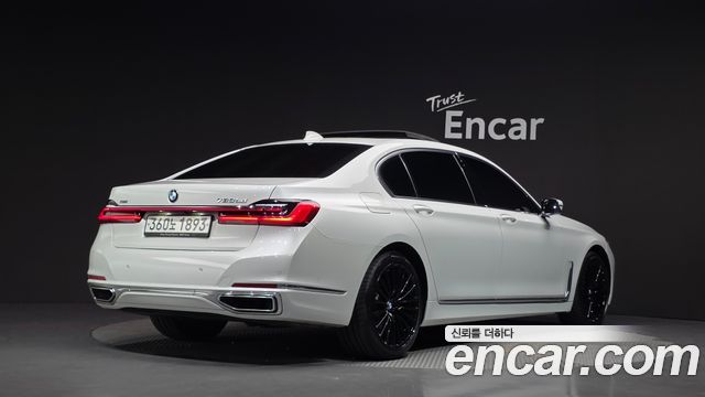 BMW 7-Series 2020 — photo 2