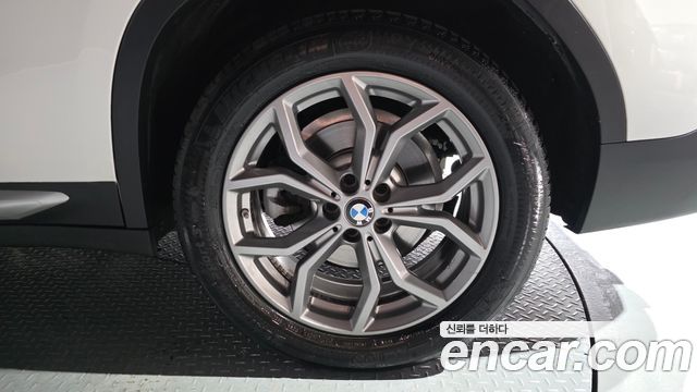 BMW X4 2021 — photo 7