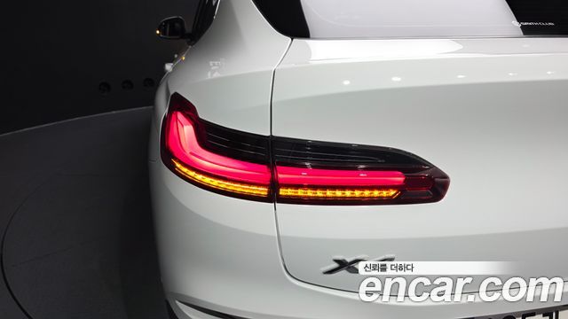 BMW X4 2021 — photo 9