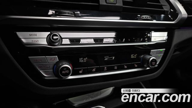 BMW X4 2021 — photo 34