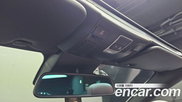 Mercedes-Benz SL-Class 2015 — photo 18