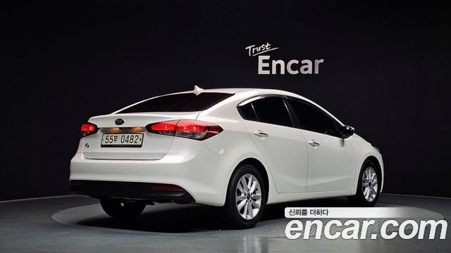 Kia K3 2016 — photo 2