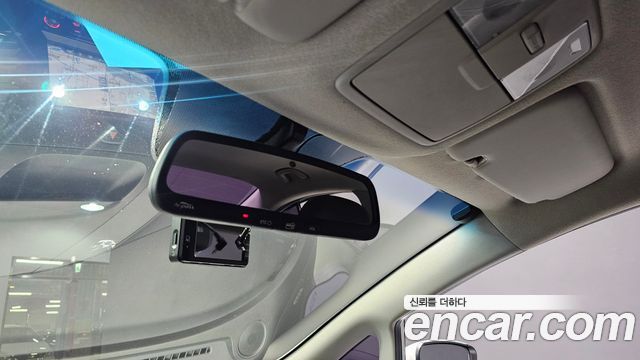 Kia K3 2016 — photo 24