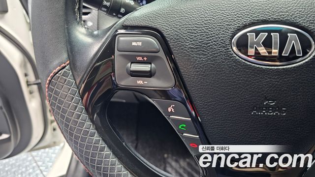 Kia K3 2016 — photo 25