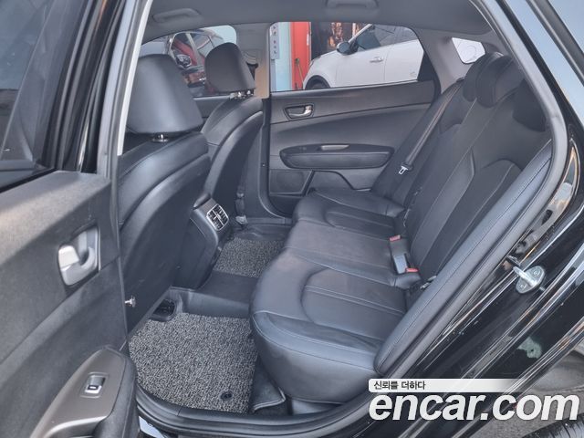 Kia K5 2019 — photo 10