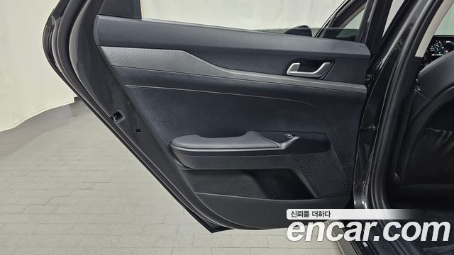 Kia K5 2022 — photo 15