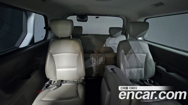 Hyundai Starex 2017 — photo 18