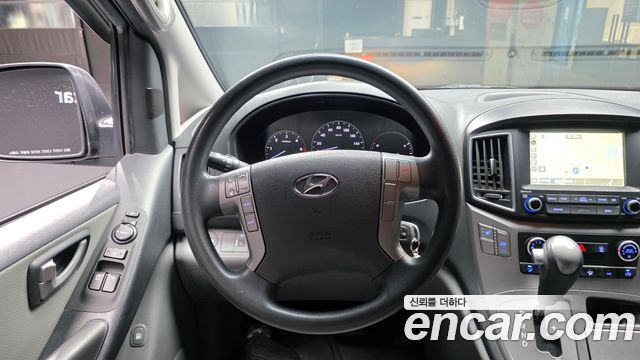Hyundai Starex 2017 — photo 20