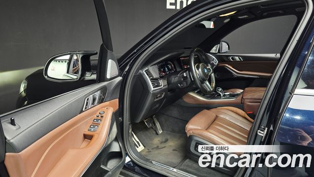BMW X5 2021 — photo 10