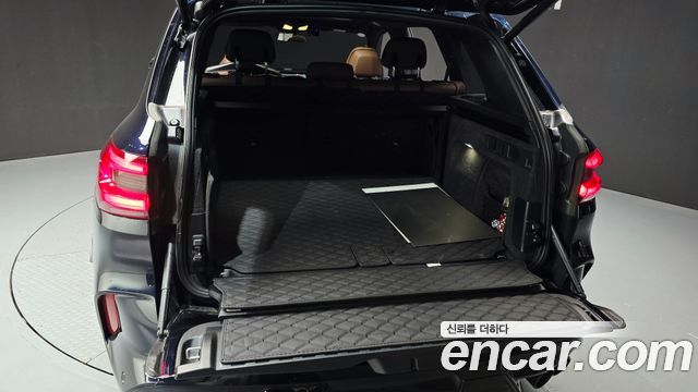 BMW X5 2021 — photo 19
