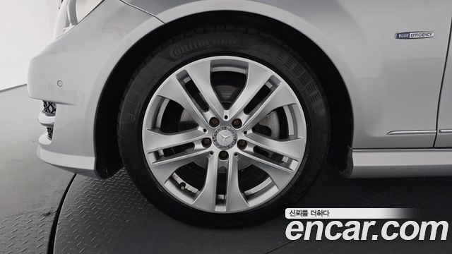 Mercedes-Benz C-Class 2012 — photo 5
