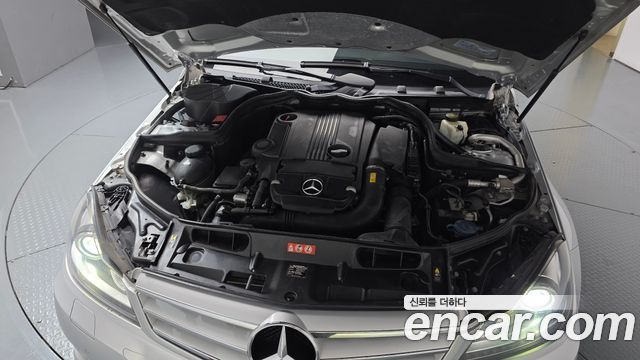 Mercedes-Benz C-Class 2012 — photo 6