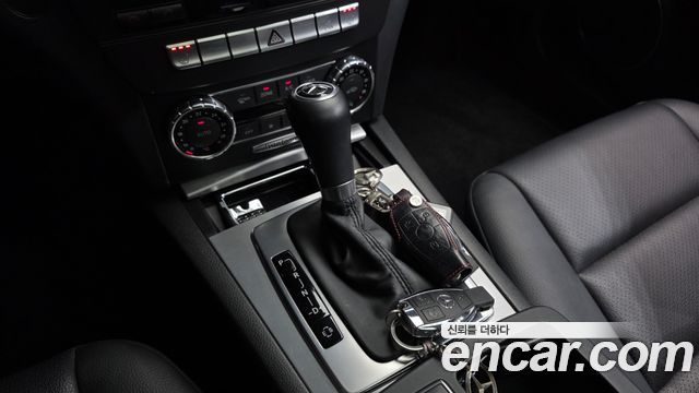 Mercedes-Benz C-Class 2012 — photo 9