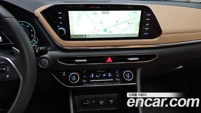 Hyundai Sonata 2020 — photo 19