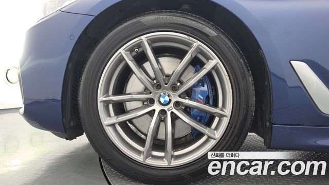 BMW 5-Series 2018 — photo 5
