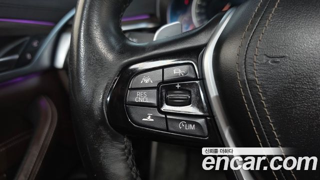 BMW 5-Series 2018 — photo 22