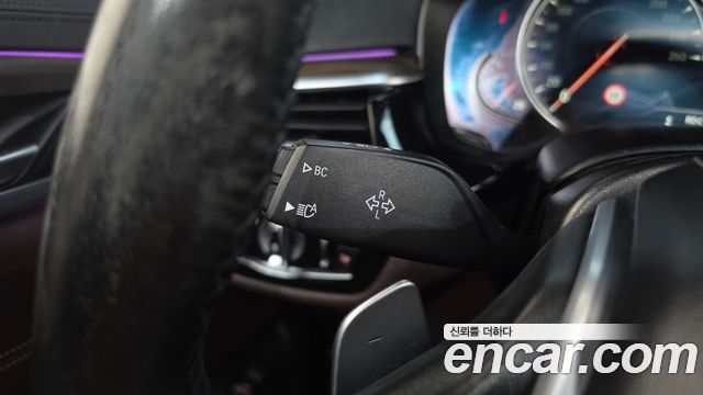 BMW 5-Series 2018 — photo 29