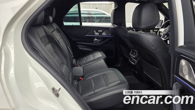 Mercedes-Benz GLE-Class 2022 — photo 18