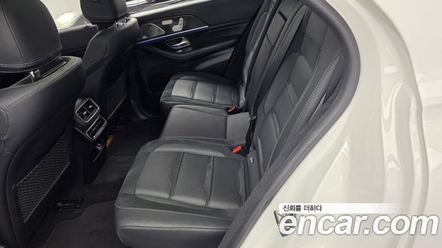 Mercedes-Benz GLE-Class 2022 — photo 16