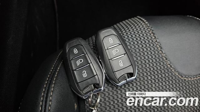 Peugeot 3008 2022 — photo 24