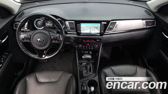 Kia Niro 2018 — photo 10