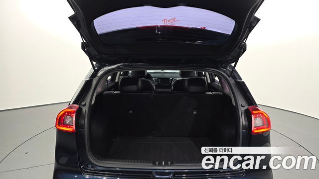 Kia Niro 2018 — photo 26