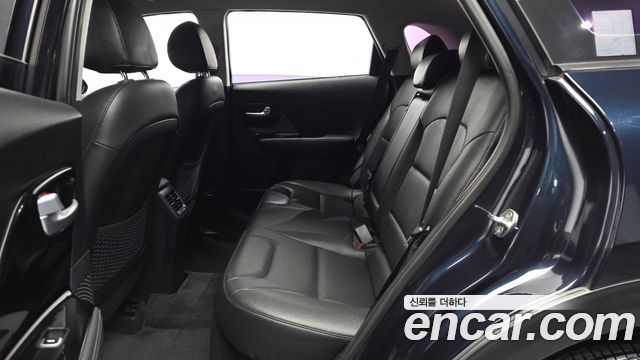 Kia Niro 2018 — photo 16