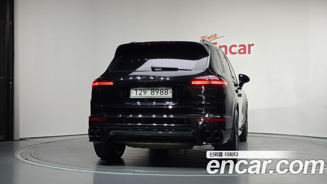 Porsche Cayenne 2016 — photo 4