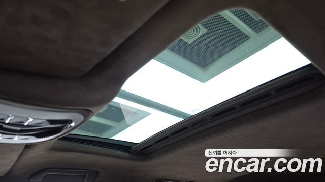 Porsche Cayenne 2016 — photo 18
