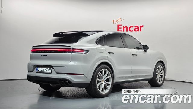 Porsche Cayenne 2024 — photo 2