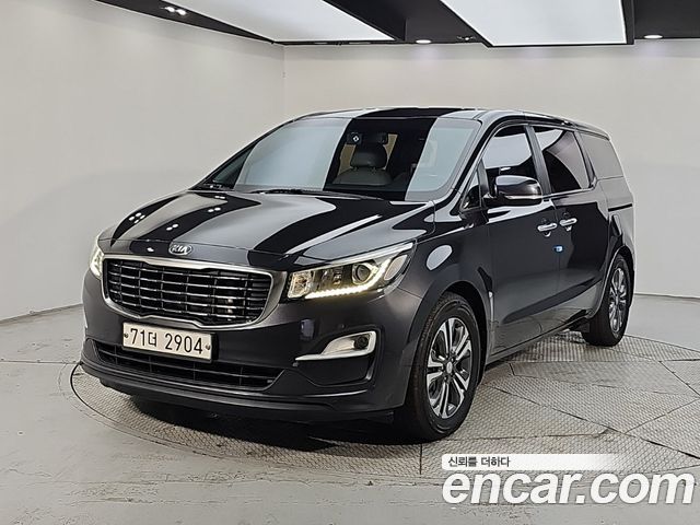 Kia Canival 2019 — photo 1